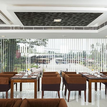 Abaam Cochin Hotell Kochi Exteriör bild