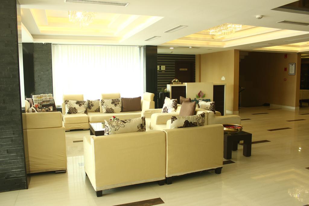 Abaam Cochin Hotell Kochi Exteriör bild