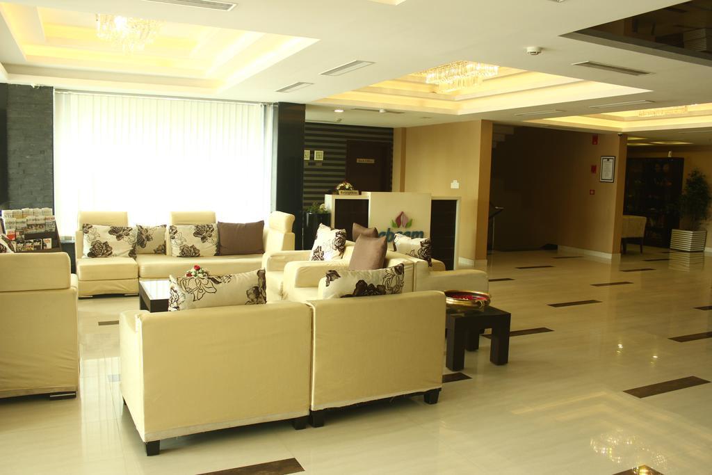 Abaam Cochin Hotell Kochi Exteriör bild