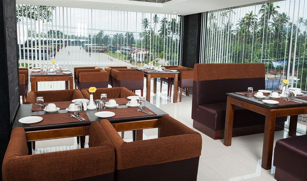 Abaam Cochin Hotell Kochi Exteriör bild