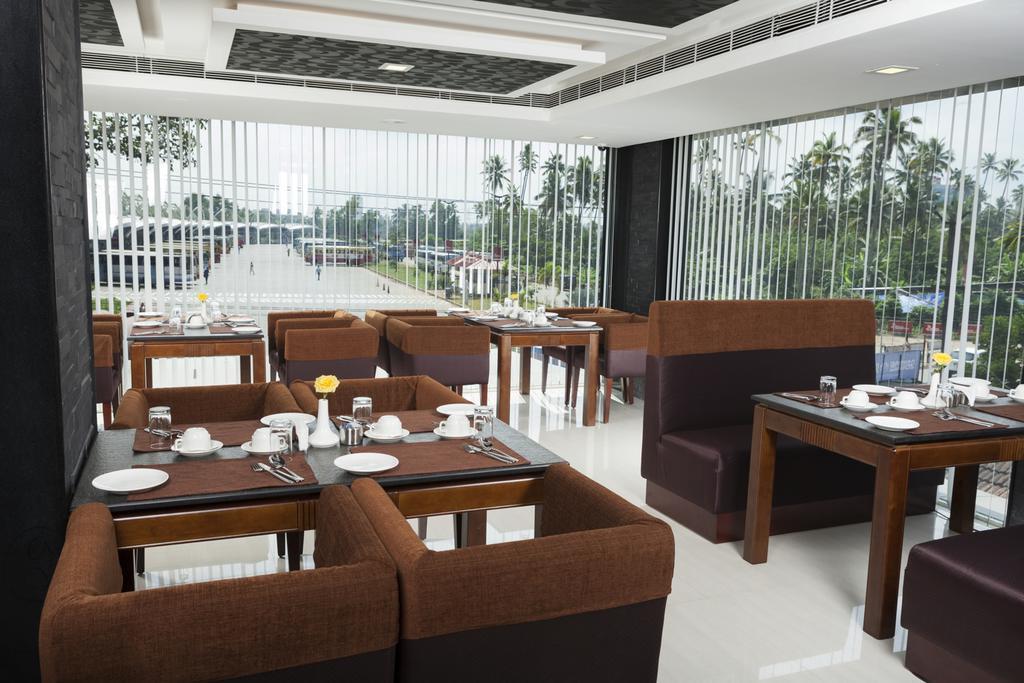 Abaam Cochin Hotell Kochi Exteriör bild