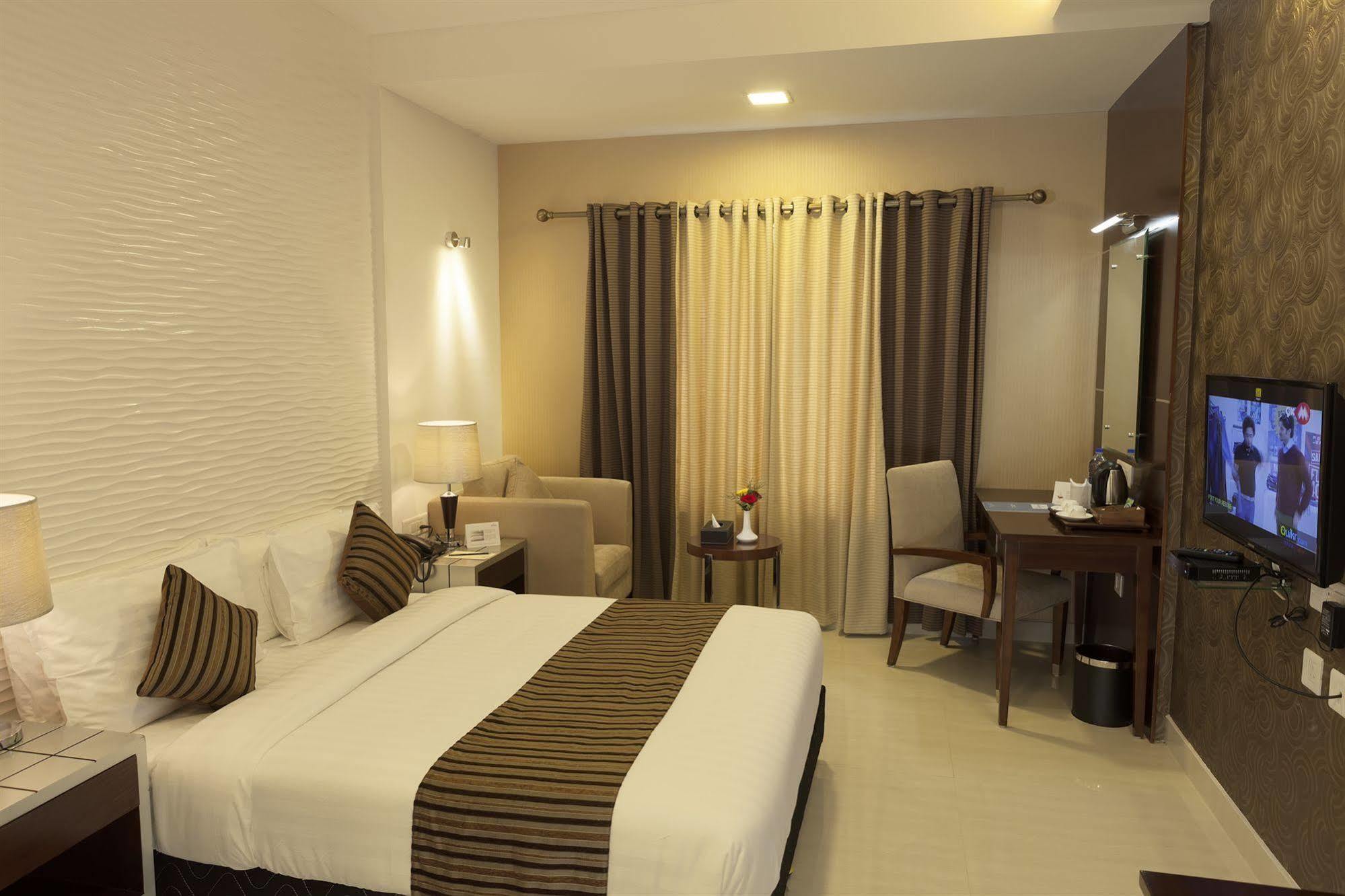 Abaam Cochin Hotell Kochi Exteriör bild