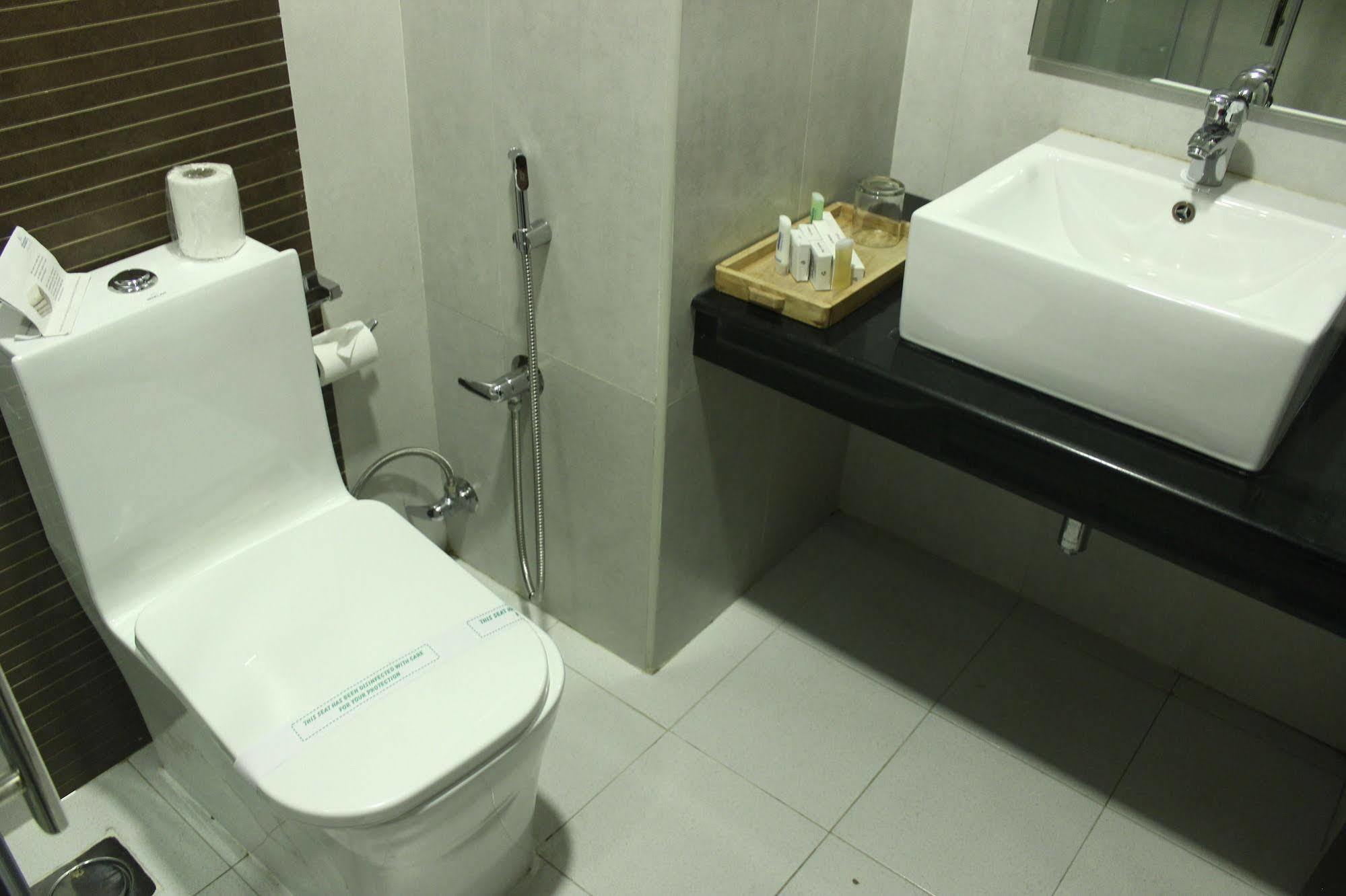 Abaam Cochin Hotell Kochi Exteriör bild